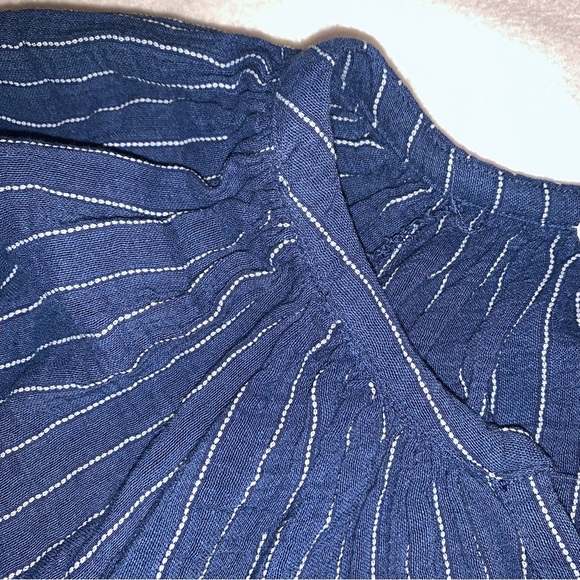 *Read Description* Joie Short Sleeve Gauzy V-neck Blouse Blue White Stripe 3x - Picture 4 of 9